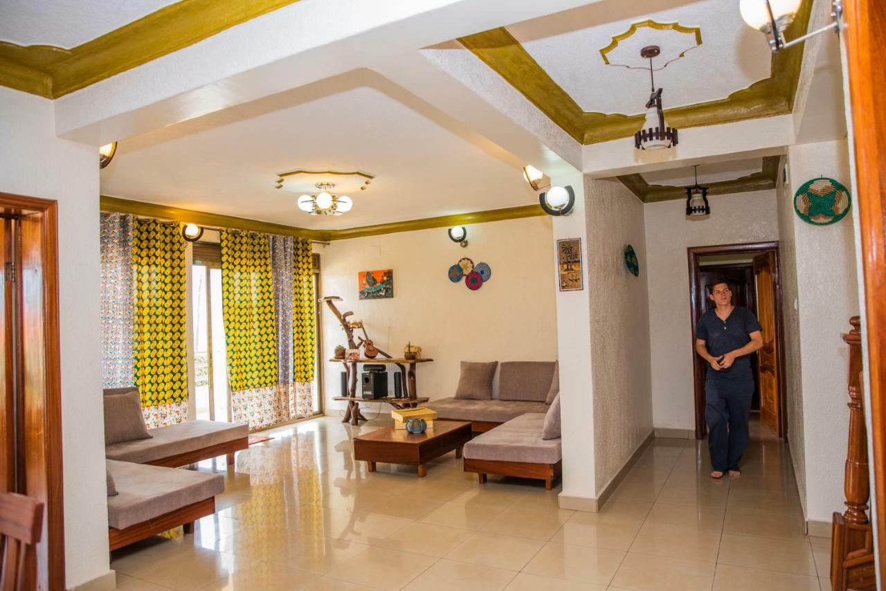 Kigali Castle Vandrarhem Exteriör bild