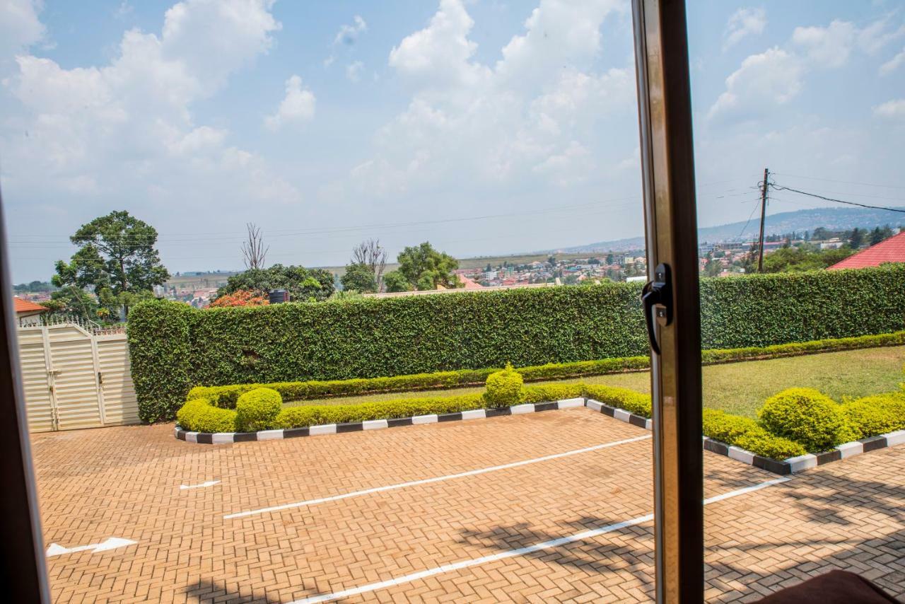 Kigali Castle Vandrarhem Exteriör bild