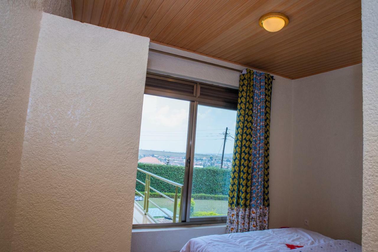 Kigali Castle Vandrarhem Exteriör bild