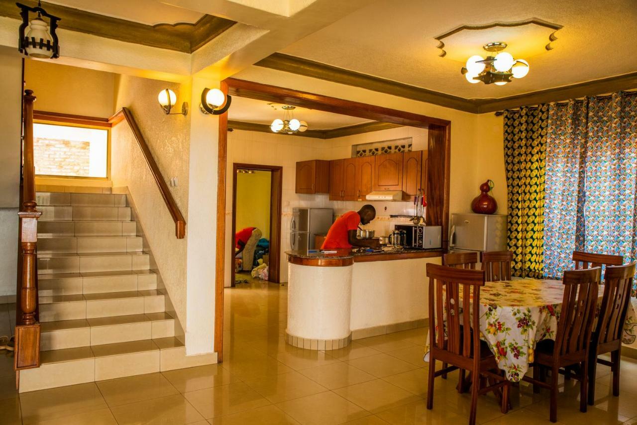 Kigali Castle Vandrarhem Exteriör bild