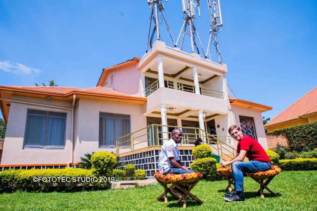 Kigali Castle Vandrarhem Exteriör bild