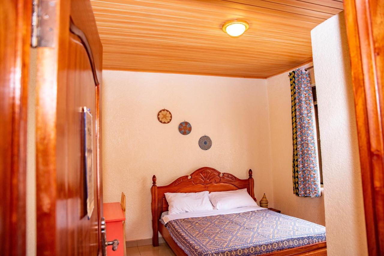 Kigali Castle Vandrarhem Exteriör bild