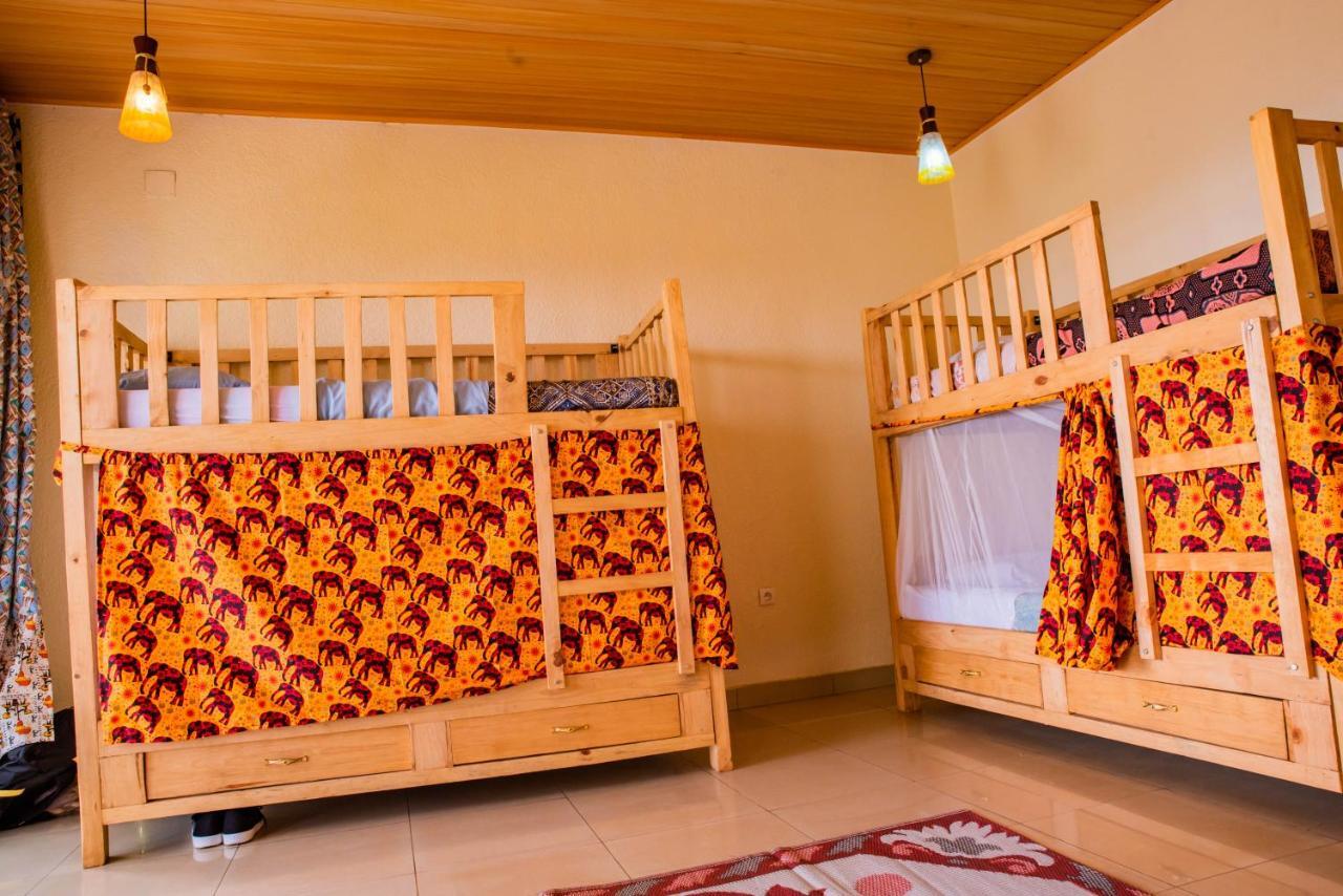 Kigali Castle Vandrarhem Exteriör bild